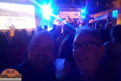 La soirée du samedi soir ..musique a fond!