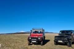 Luberon -  janvier 2021-sortie RLX-Defender devant le mont Ventoux